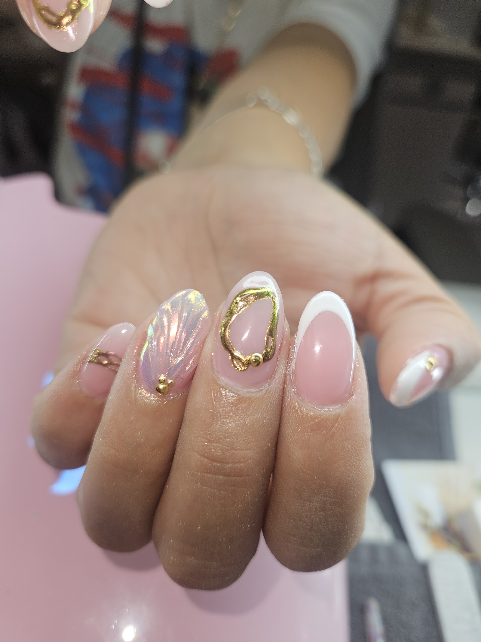 Signature Nails logo